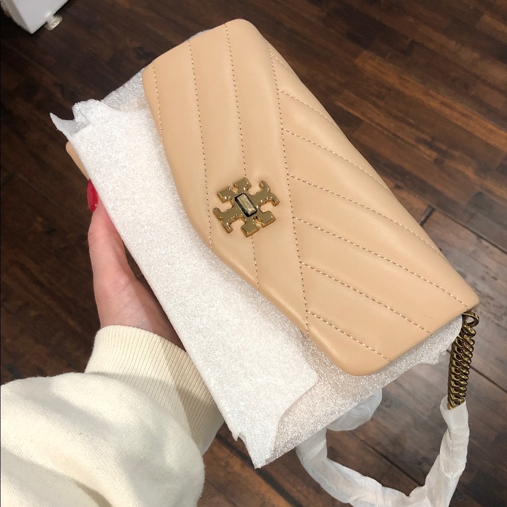 KIRA CHEVRON CHAIN WALLET - Picture 10 of 11